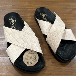 Women’s Yokono sandals